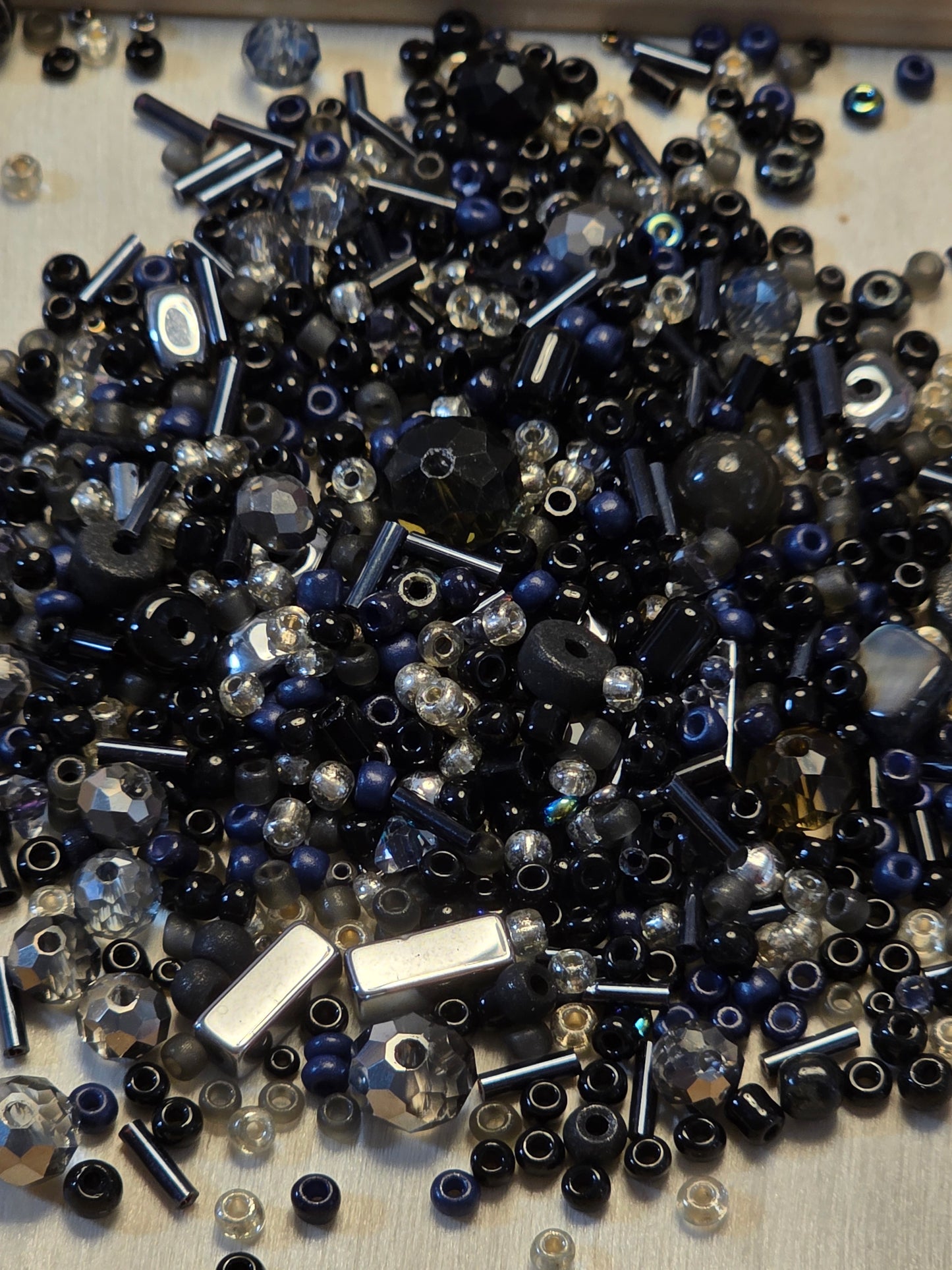 Black and Midnight Blue Glass Bead Mx - Loose Beads.